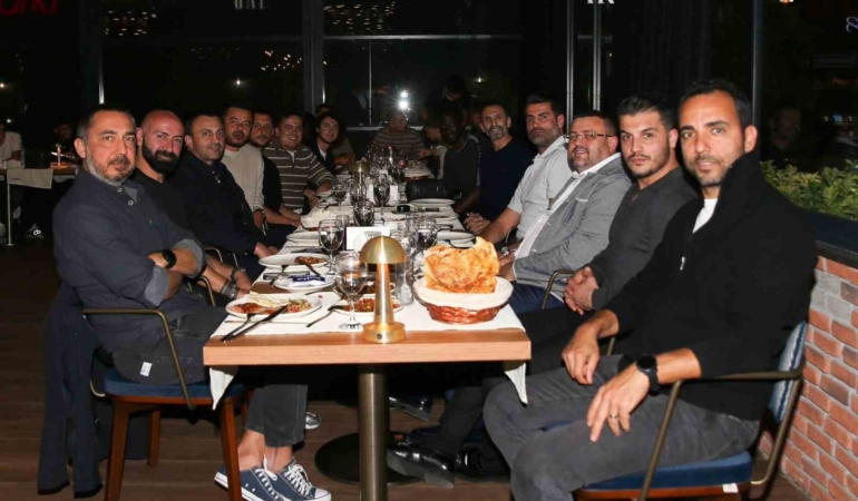 genclerbirliginde-yenilgiye-ragmen-alkislanacak-hareket-futbolculara-prim-jesti-CMSQGiUF.jpg