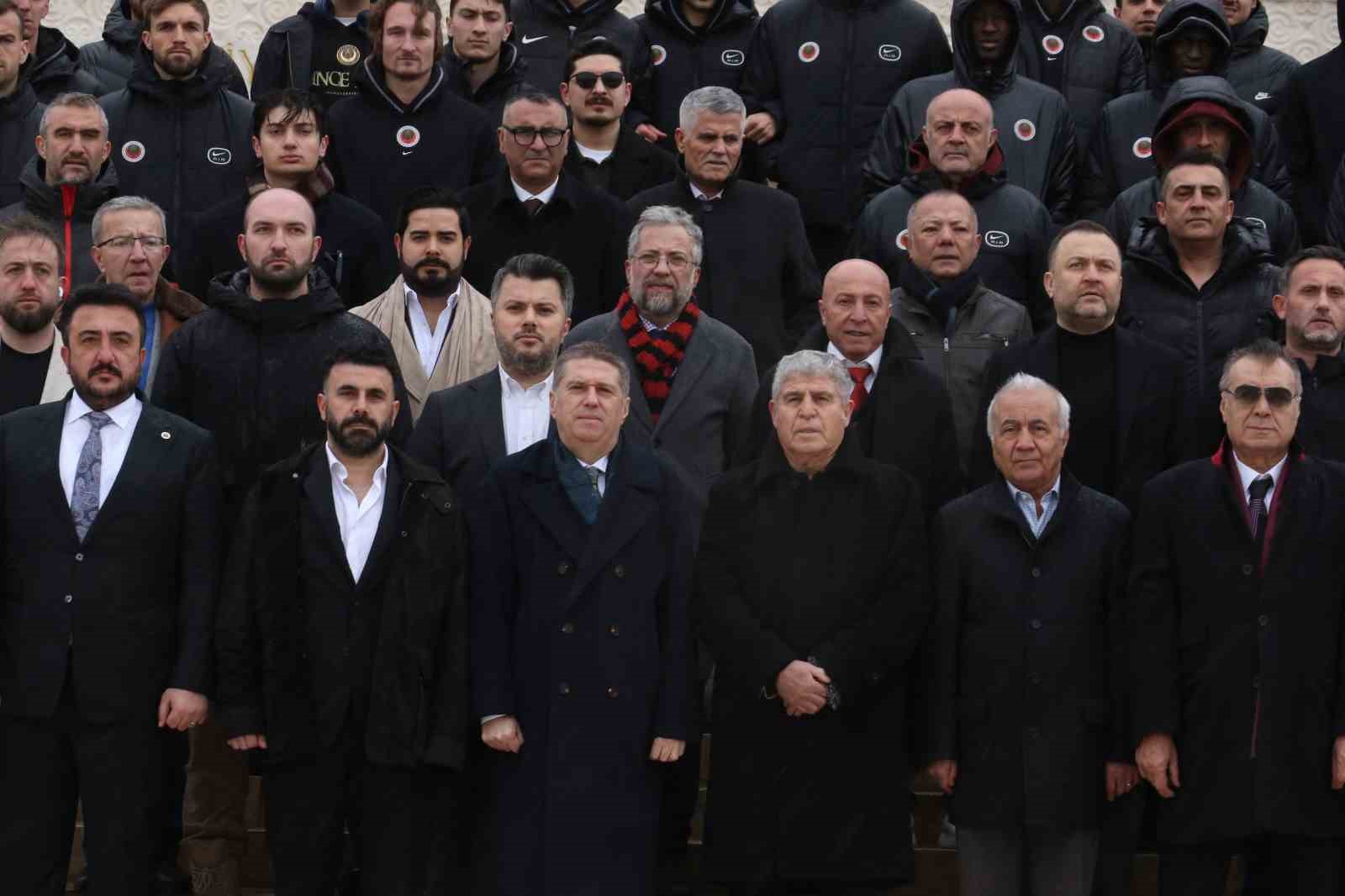 genclerbirliginden anitkabir ziyareti 10 ShtPeprz