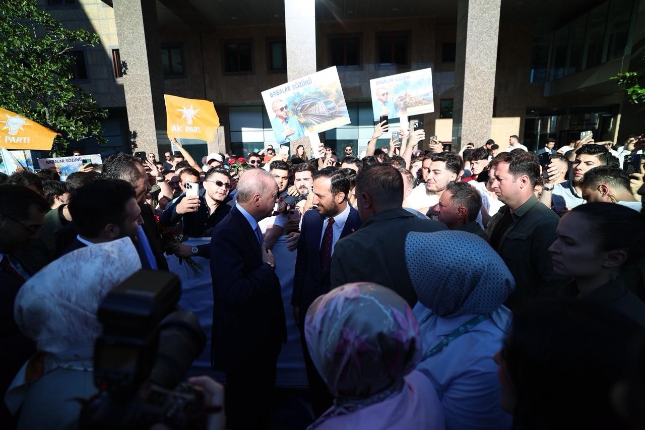 genclerden cumhurbaskani erdogana babalar gunu surprizi 2 Fzi3pgRp