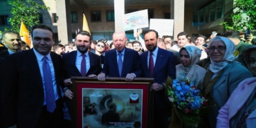 genclerden-cumhurbaskani-erdogana-babalar-gunu-surprizi-xW7D63Yw.jpg