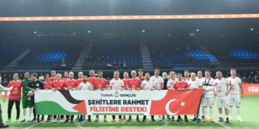 genclig-2026-lansmaninda-unlu-isimlerin-katilimiyla-gosteri-maci-duzenlendi-dR78EW2K.jpg