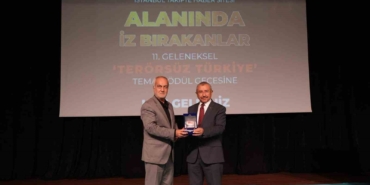 genclige-yatirim-odulle-taclandi-arnavutkoy-belediyesine-alaninda-iz-birakan-odulu-YvXhxYAr.jpg