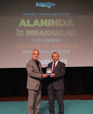 genclige-yatirim-odulle-taclandi-arnavutkoy-belediyesine-alaninda-iz-birakan-odulu-YvXhxYAr.jpg