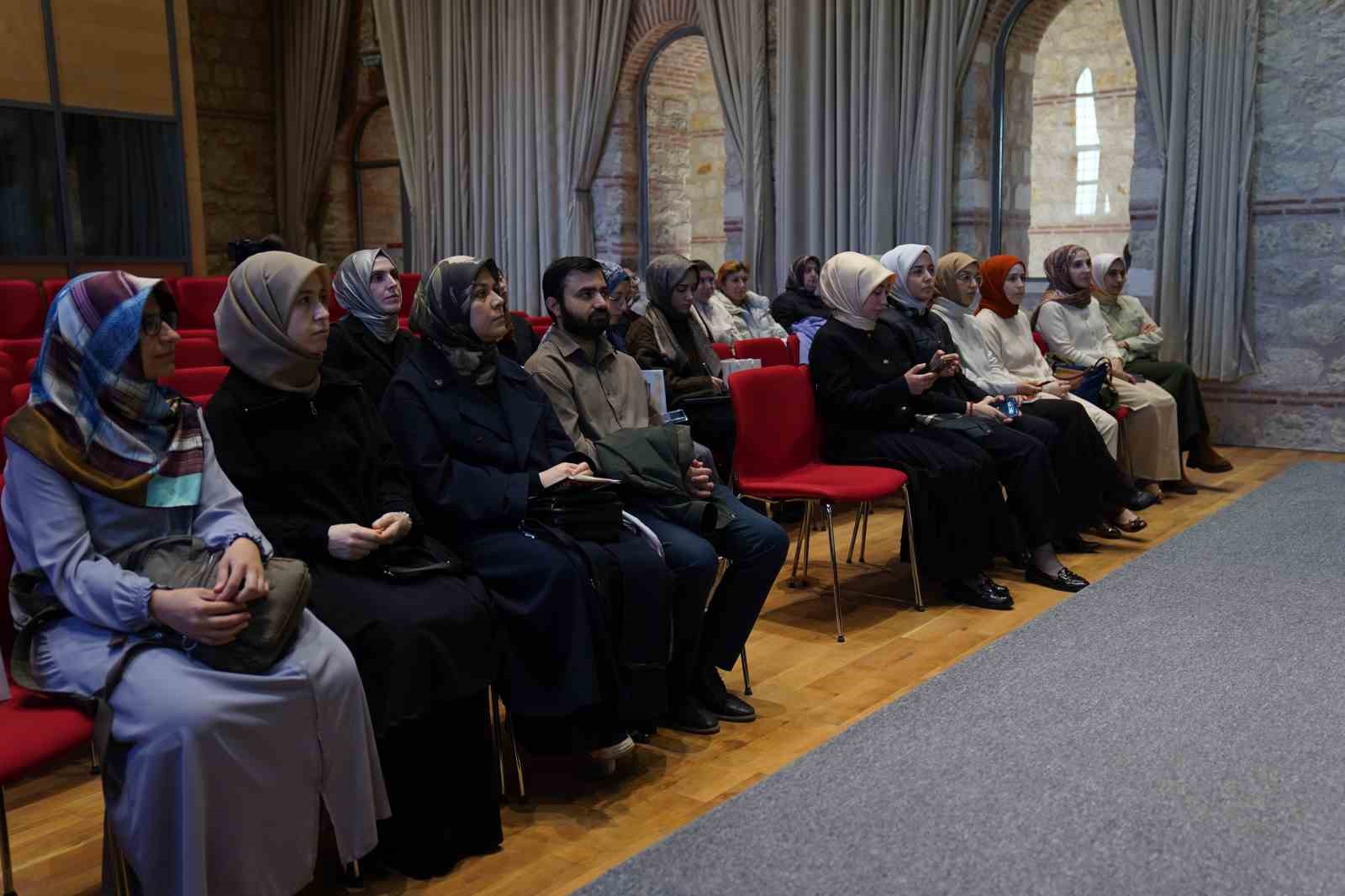 genclik turgev ile gazzeyi okuyor 0 8SOiOAzZ