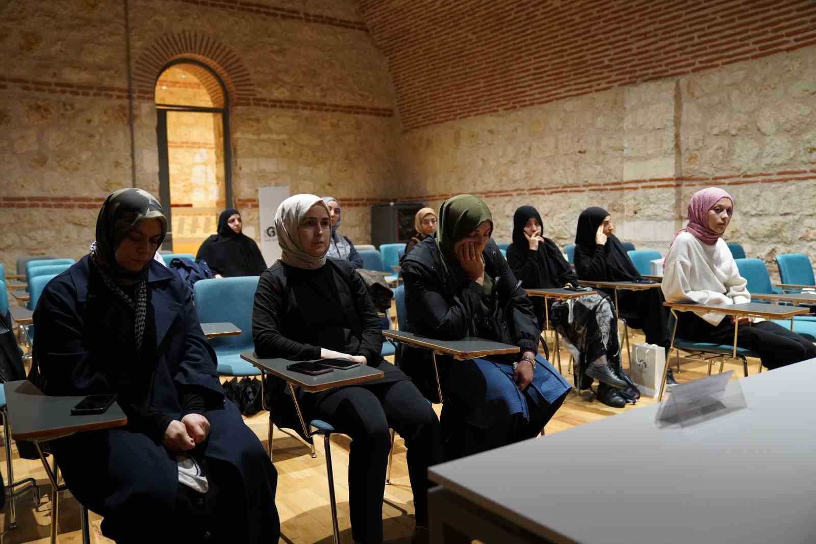 genclik turgev ile gazzeyi okuyor 1 IEDmWQNa