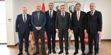 genclik-ve-spor-bakani-bak-gaziosmanpasada-spor-yatirimlarini-yerinde-inceledi-b4wF43rj.jpg