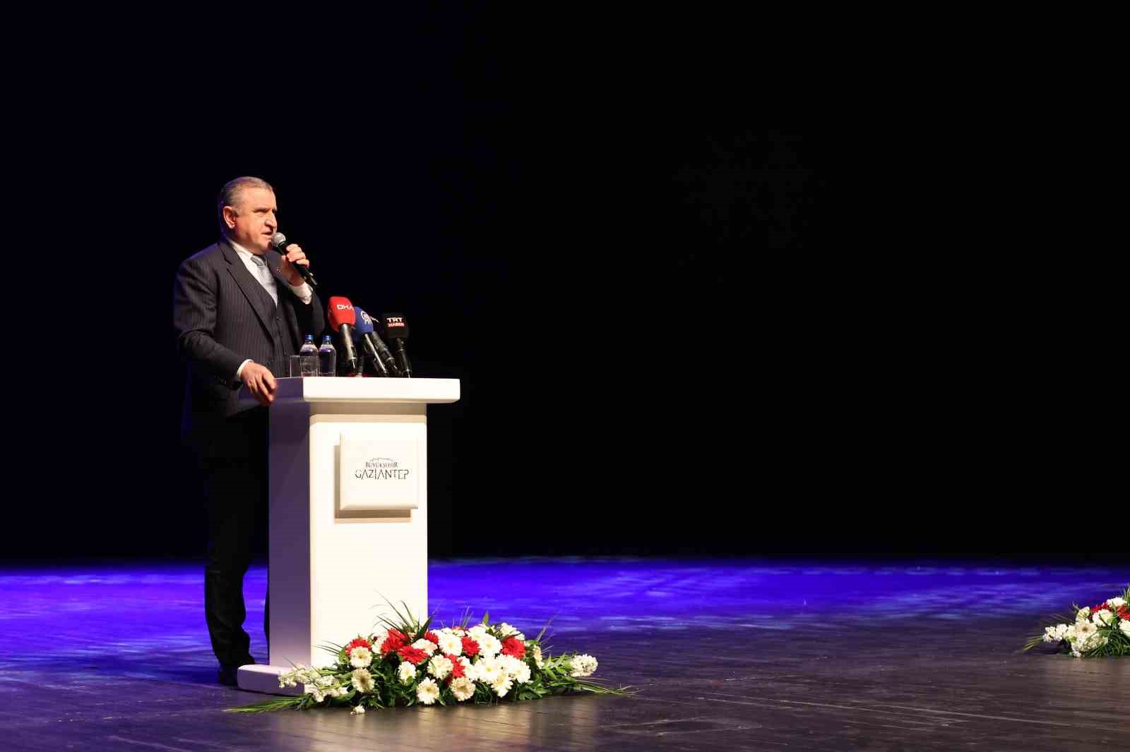 Gençlik ve Spor Bakanı Bak: "Savunma sanayisinde her alanda yatırım yapan bir Türkiye var" 10 genclik ve spor bakani bak savunma sanayisinde her alanda yatirim yapan bir turkiye var INsDCZAu