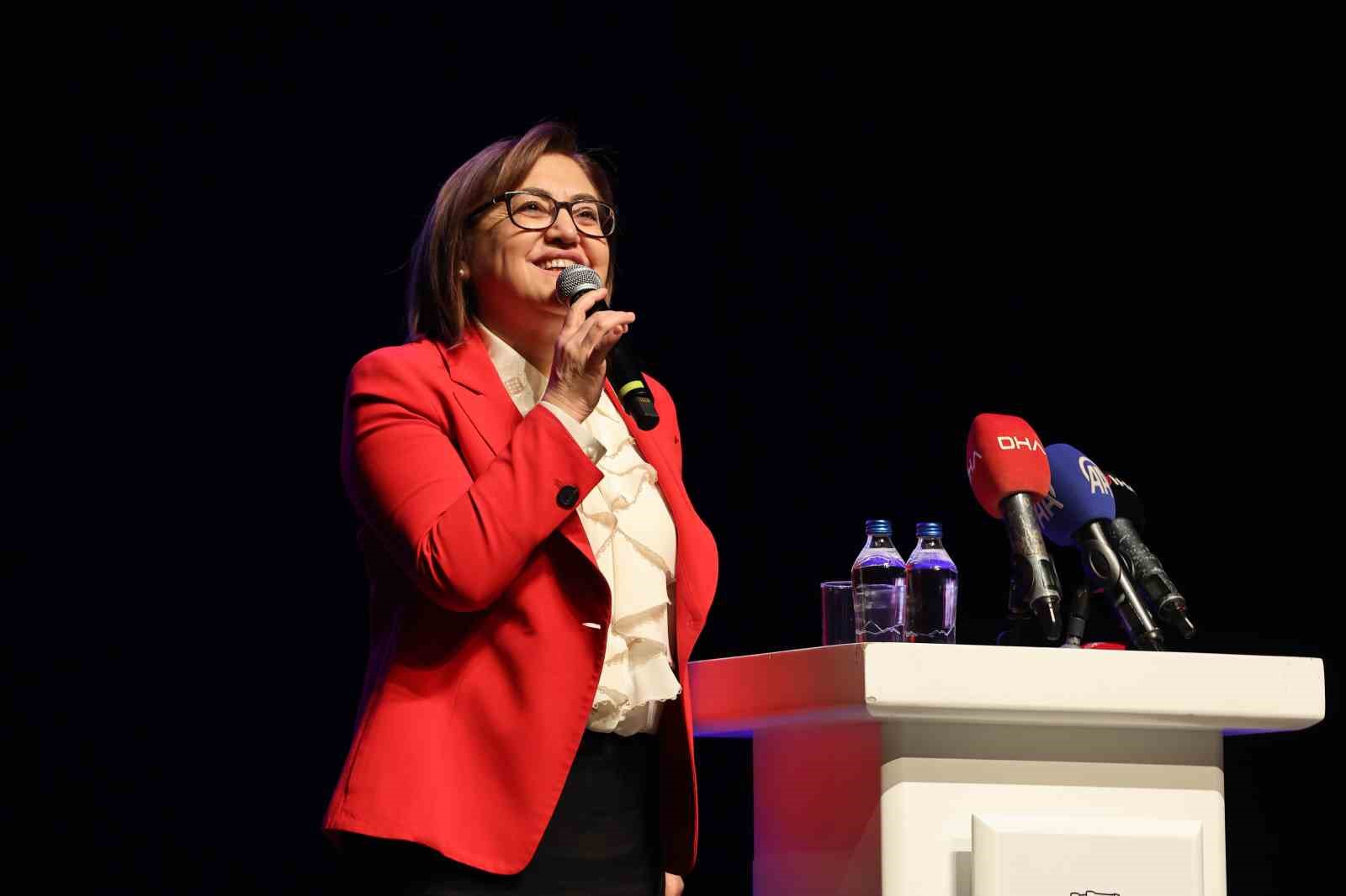 Gençlik ve Spor Bakanı Bak: "Savunma sanayisinde her alanda yatırım yapan bir Türkiye var" 5 genclik ve spor bakani bak savunma sanayisinde her alanda yatirim yapan bir turkiye var MXIC8MQS