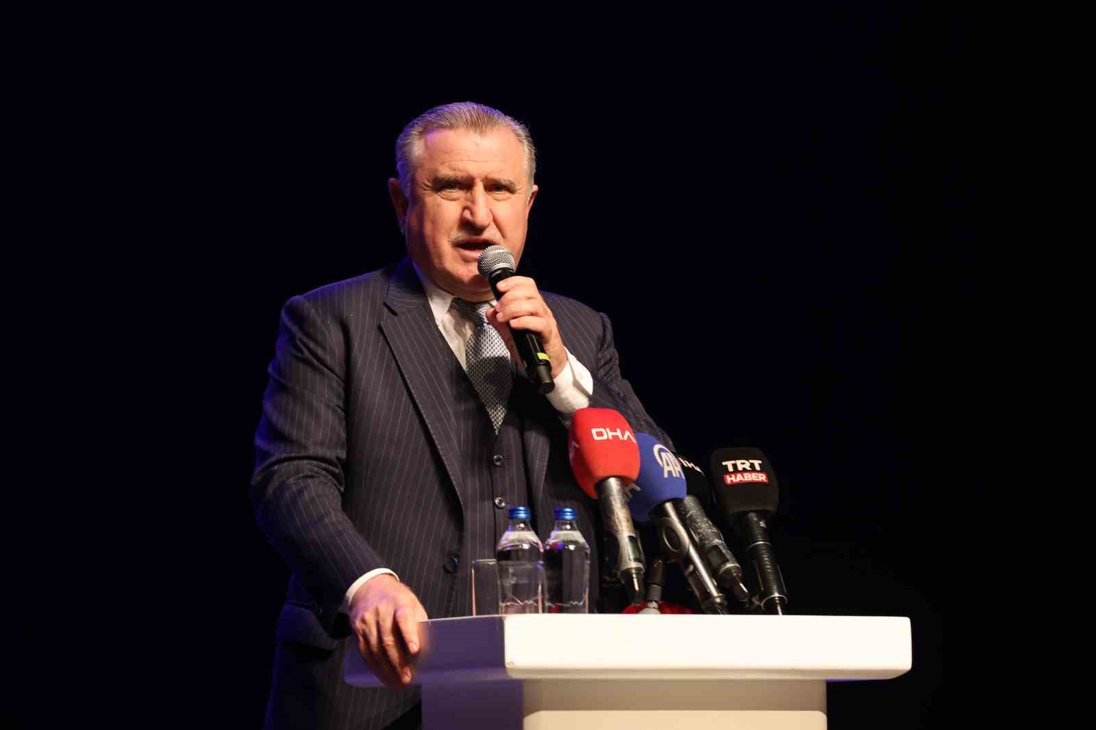 Gençlik ve Spor Bakanı Bak: "Savunma sanayisinde her alanda yatırım yapan bir Türkiye var" 4 genclik ve spor bakani bak savunma sanayisinde her alanda yatirim yapan bir turkiye var W4NW9vNQ