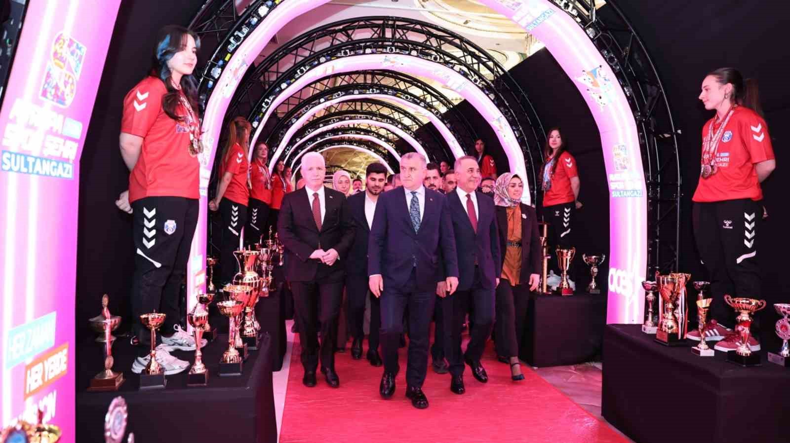 Gençlik ve Spor Bakanı Bak: "Türkiye her haliyle spor ülkesi olma yolunda hızlıca ilerliyor" 6 genclik ve spor bakani bak turkiye her haliyle spor ulkesi olma yolunda hizlica ilerliyor NAzlvrBC
