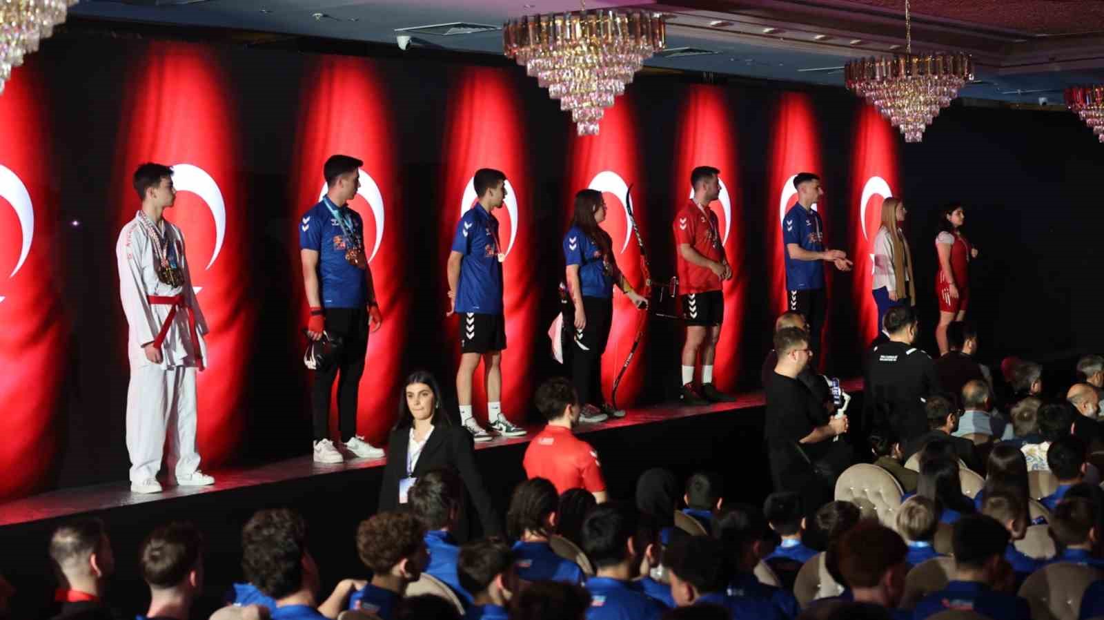 Gençlik ve Spor Bakanı Bak: "Türkiye her haliyle spor ülkesi olma yolunda hızlıca ilerliyor" 8 genclik ve spor bakani bak turkiye her haliyle spor ulkesi olma yolunda hizlica ilerliyor uODgSWLZ