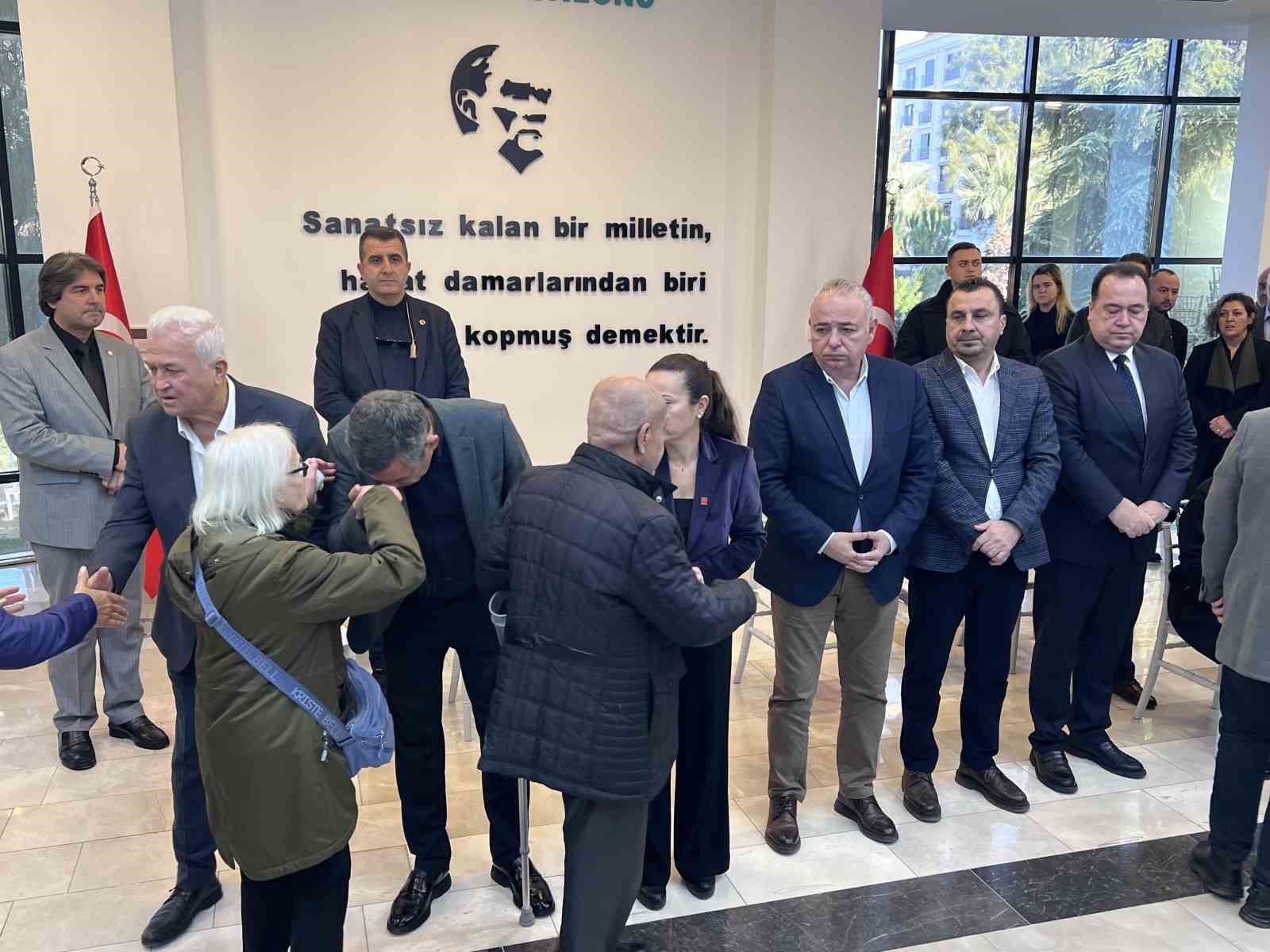 genel baskan ozel durbay ailesiyle beraber taziyeleri kabul etti 3 f2tfjGPQ