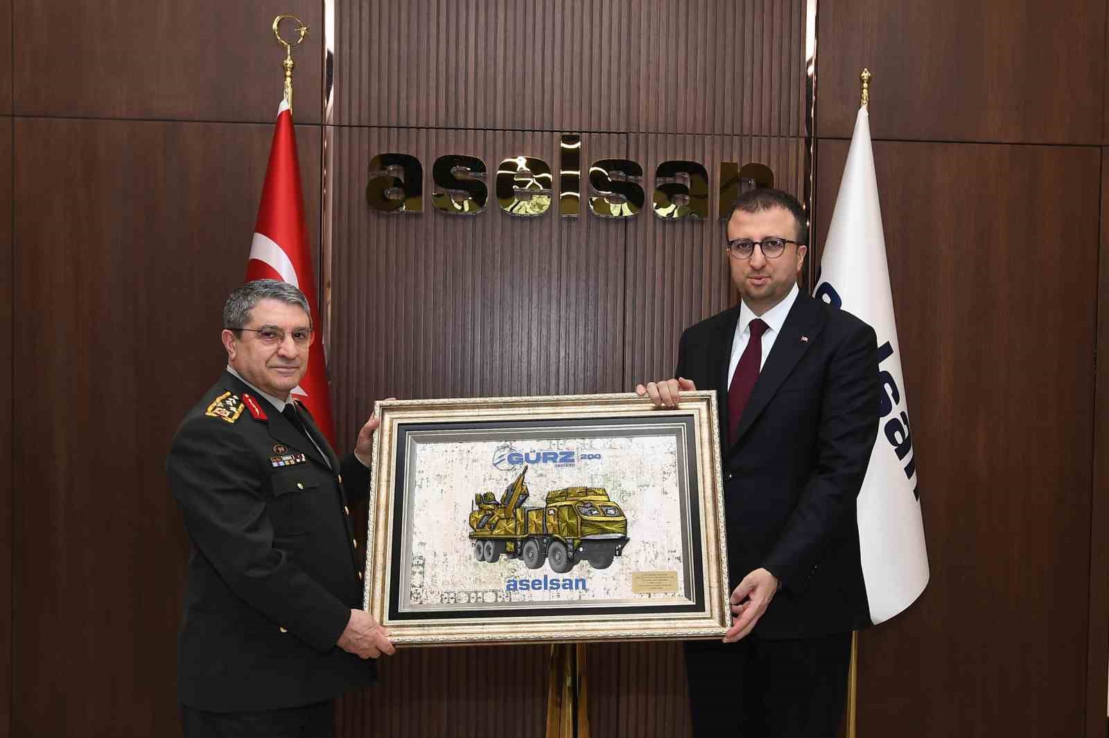 genelkurmay baskani bayraktaroglu aselsan genel muduru akyol ile bir araya geldi 0 XQhbvaaf