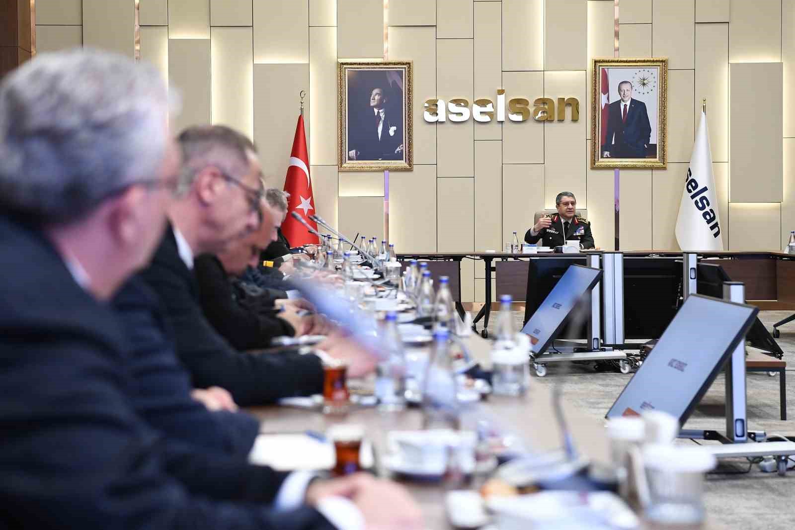 genelkurmay baskani bayraktaroglu aselsan genel muduru akyol ile bir araya geldi 1 lyIpSBR7