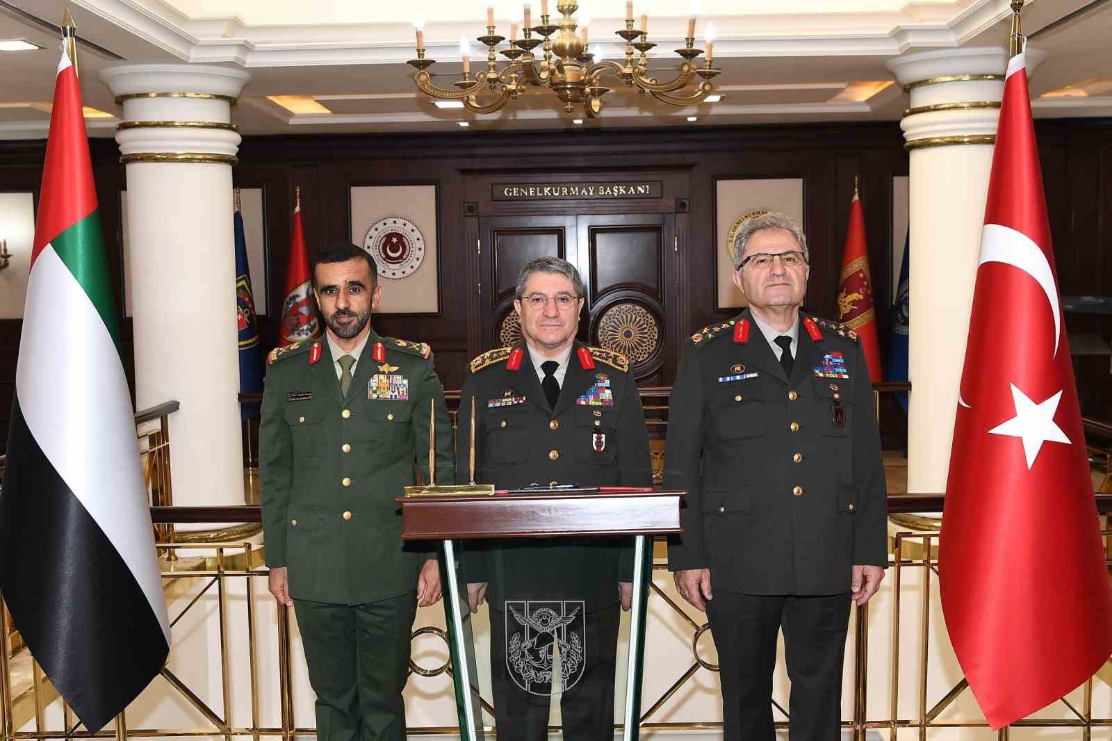 genelkurmay baskani bayraktaroglu birlesik arap emirlikleri kara kuvvetleri komutani al hallamiyi kabul etti 2 ABeqbLn8