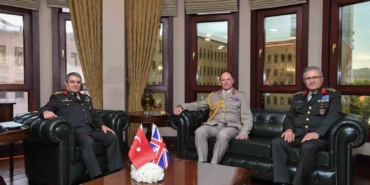 genelkurmay-baskani-bayraktaroglu-birlesik-krallik-kara-kuvvetleri-komutani-orgeneral-walkeri-kabul-etti-2vcht5jY.jpg