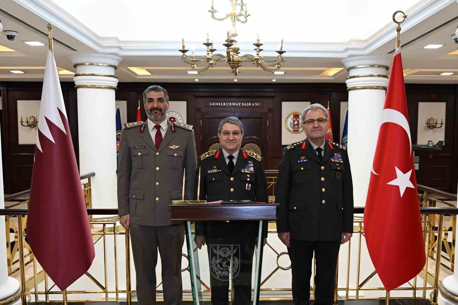 genelkurmay baskani bayraktaroglu katar kara kuvvetleri komutani al attiyahi kabul etti 0 jtQw3Xsm