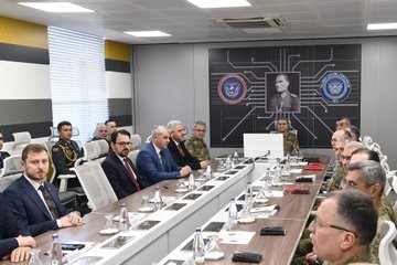 Genelkurmay Başkanı Bayraktaroğlu, NATO Kilitli Kalkan 2026 Tatbikatı Seçkin Gözlemci Günü’ne katıldı 6 genelkurmay baskani bayraktaroglu nato kilitli kalkan 2026 tatbikati seckin gozlemci gunune katildi 2 bTyVc3ti