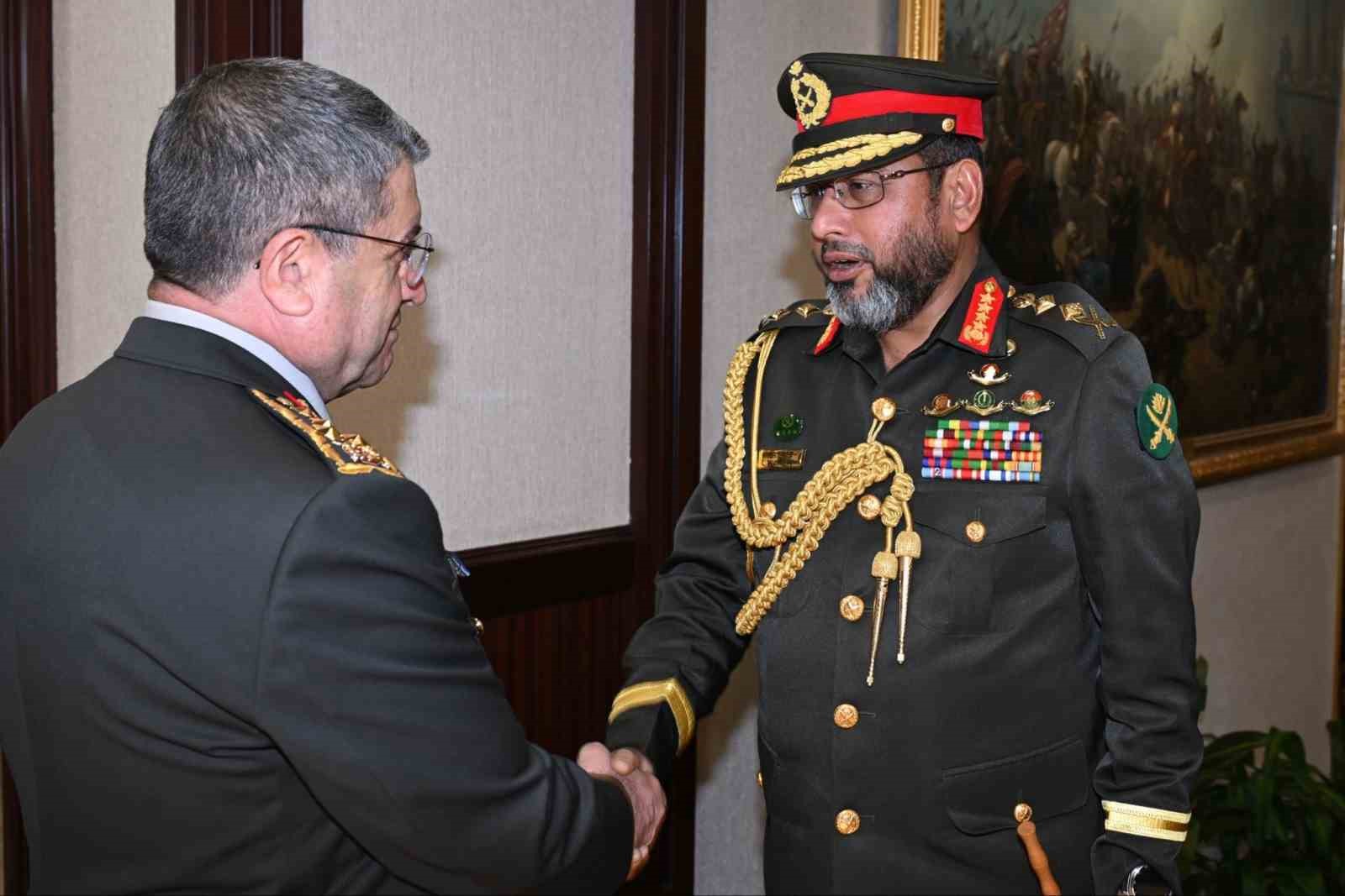 Genelkurmay Başkanı Orgeneral Bayraktaroğlu, Bangladeş Kara Kuvvetleri Komutanı ile görüştü 4 genelkurmay baskani orgeneral bayraktaroglu banglades kara kuvvetleri komutani ile gorustu 0 YlaUBKn5