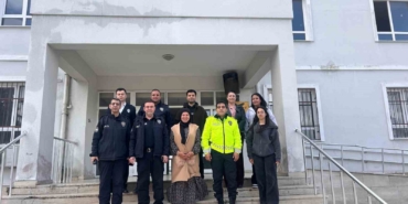 gercegini-aratmayan-kavgayla-yapilan-surpriz-polisleri-tebessum-ettirdi-rLGnrZ1m.jpg
