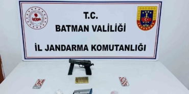 gercus-ve-hasankeyfte-kacakcilikla-mucadele-silah-ve-kacak-malzeme-ele-gecirildi-5iRaVb6i.jpg