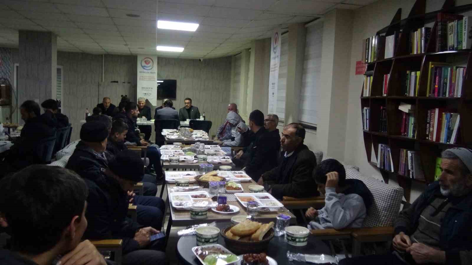 gercuste anlamli iftar bulusmasi 0