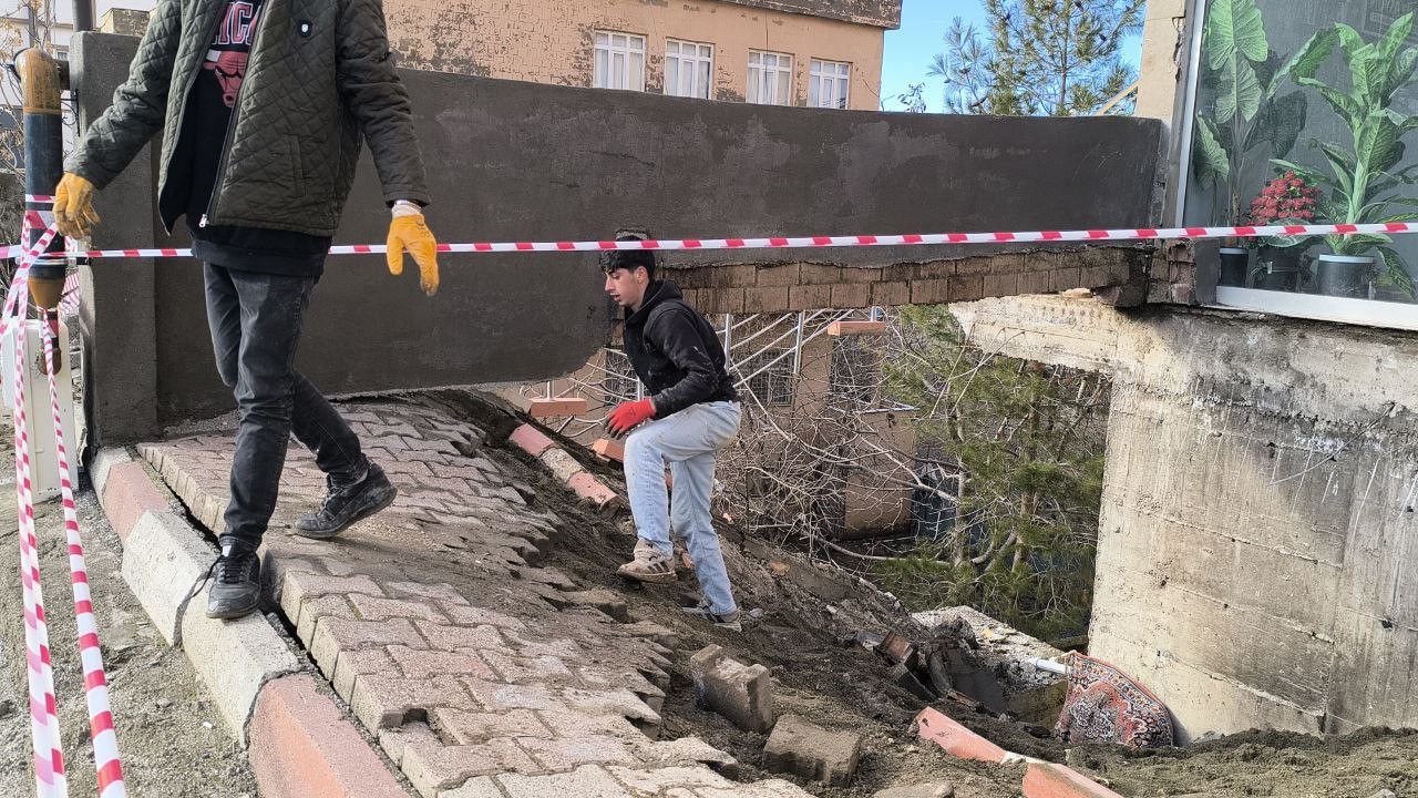 gercuste facianin esiginden donuldu 12 katli binanin merdiveni coktu 3