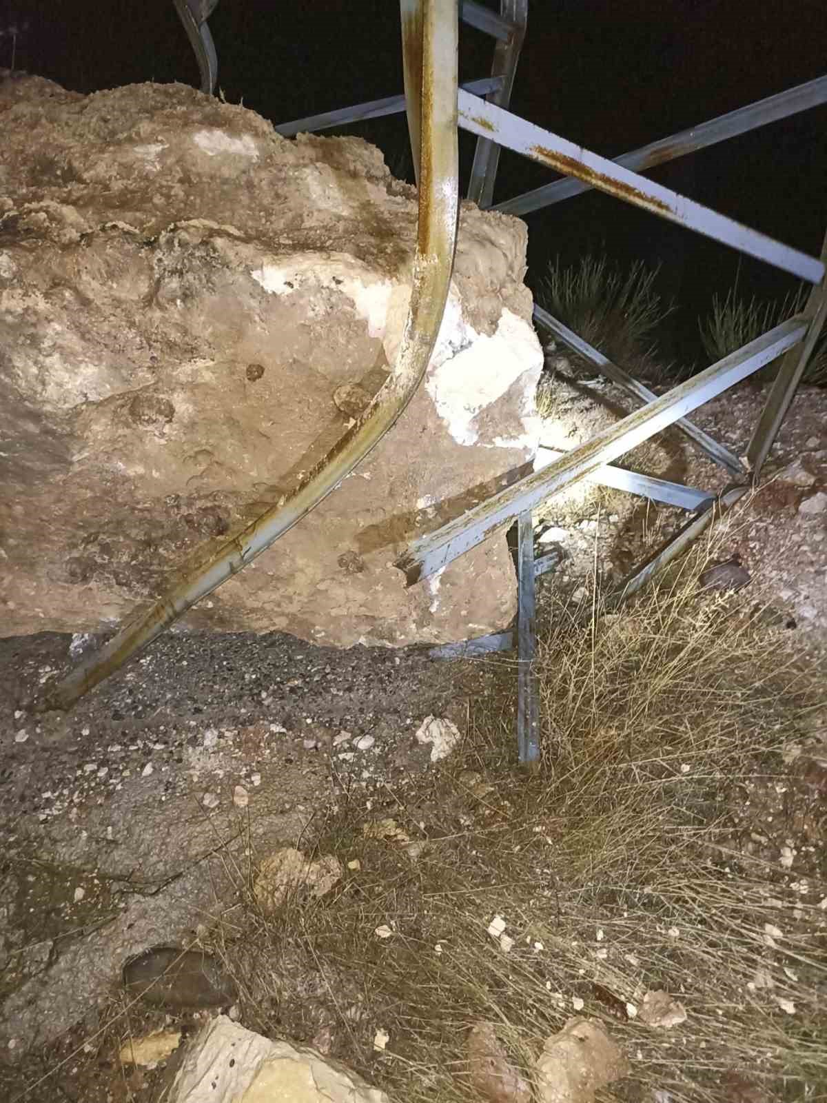 gercuste facianin esiginden donuldu dev kaya elektrik diregine carparak durabildi 5 gv17DOMg