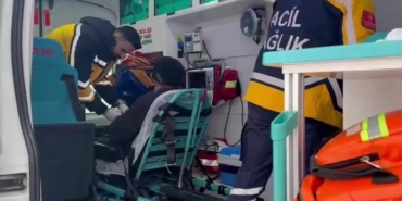 gercuste-hasta-vatandas-ambulans-ve-mahsur-kalan-araclar-kurtarildi-D2xLL8Ie.jpg