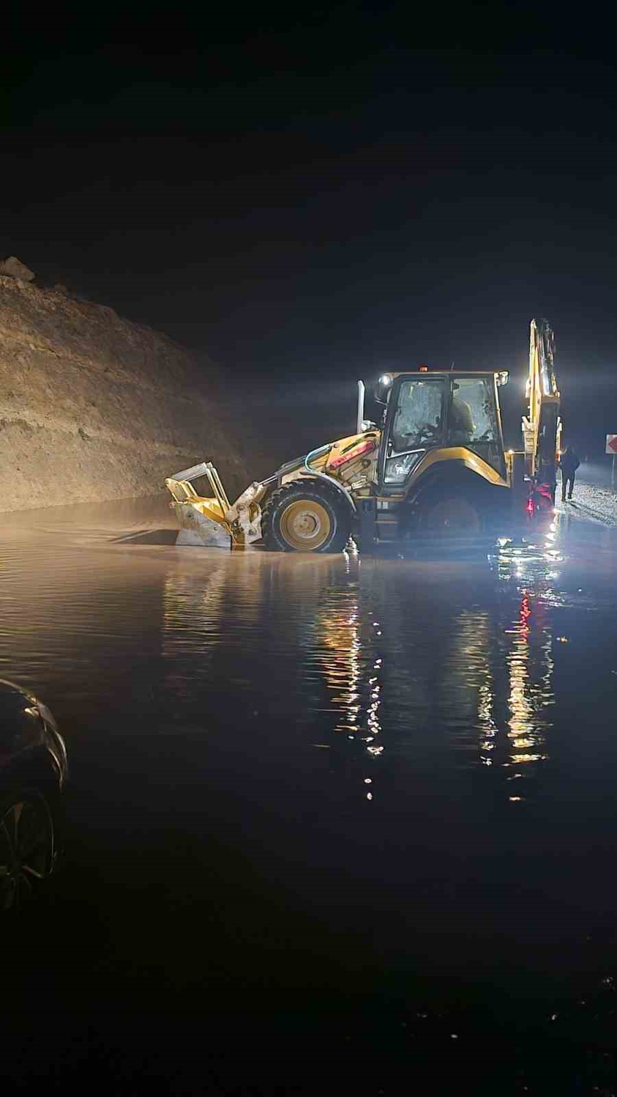gercuste heyelan mahsur kalan vatandaslar kurtarildi 3 rH9cGPlG
