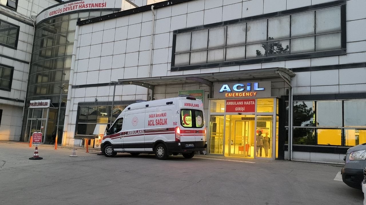 gercuste otomobiller carpisti 12 yarali 3 3bvZDZyr