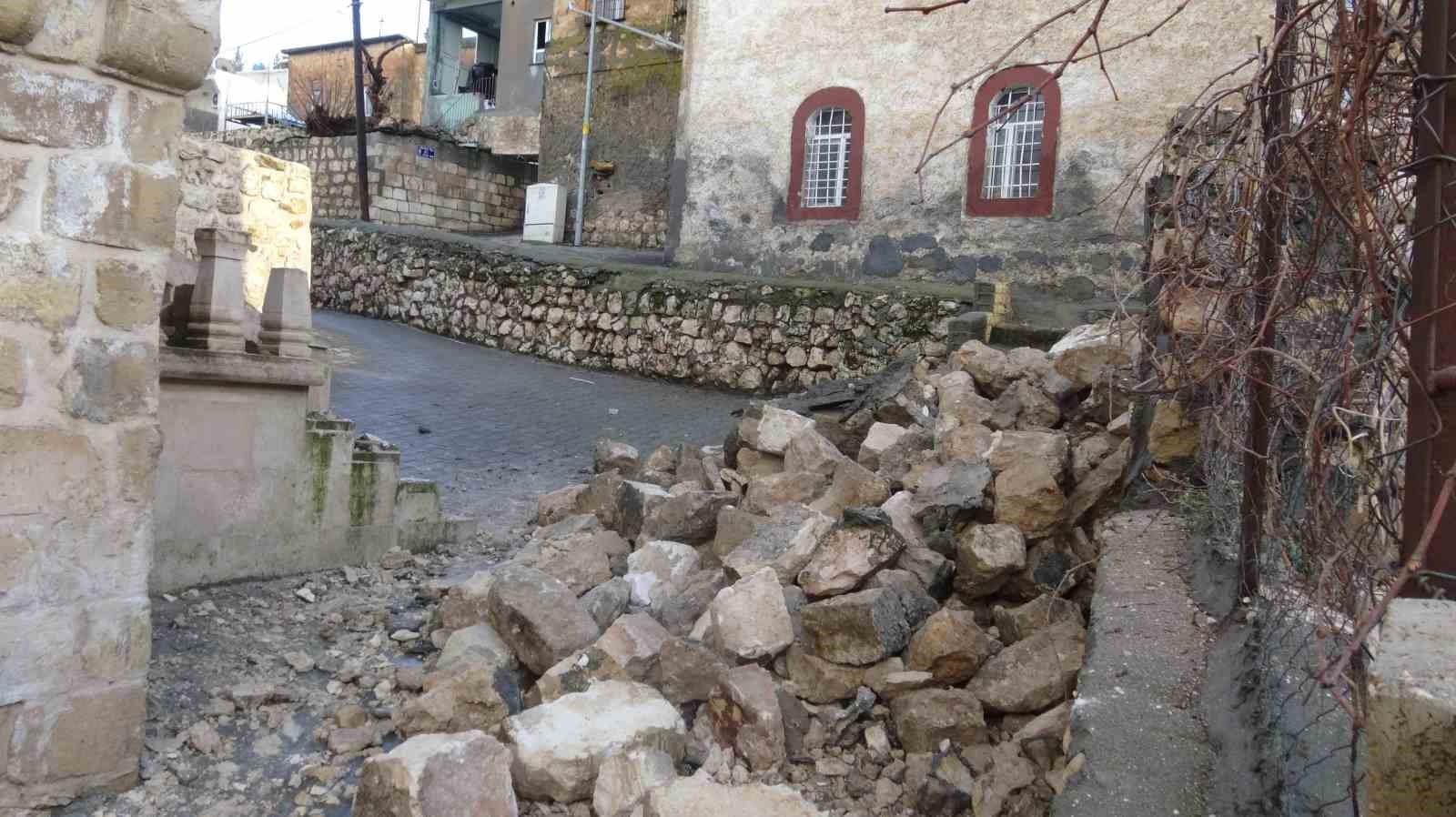 Gercüş’te sağanak yağışlara dayanamayan ev çöktü 9 gercuste saganak yagislara dayanamayan ev coktu 5 auZnDepw