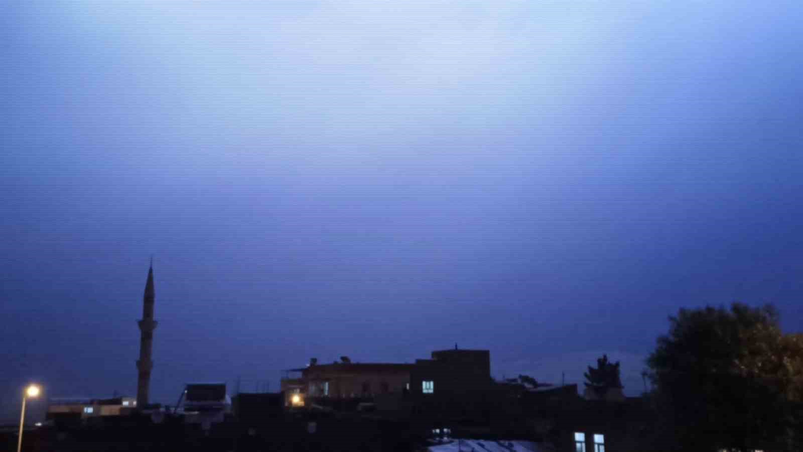 gercuste simsekler geceyi aydinlatti 4 eZNOBksw