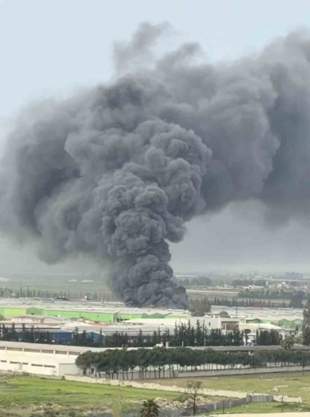 geri donusum fabrikasinda yangin cikti 2 FuLadeTj
