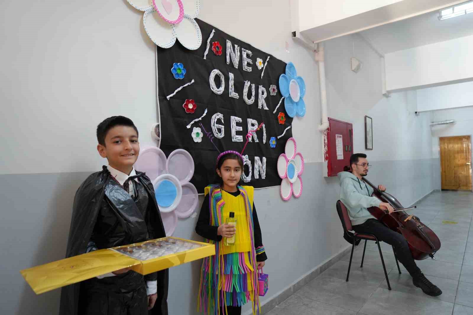 Geri dönüşümle farkındalık oluşturdular 10 geri donusumle farkindalik olusturdular 6 X5TZw9zE