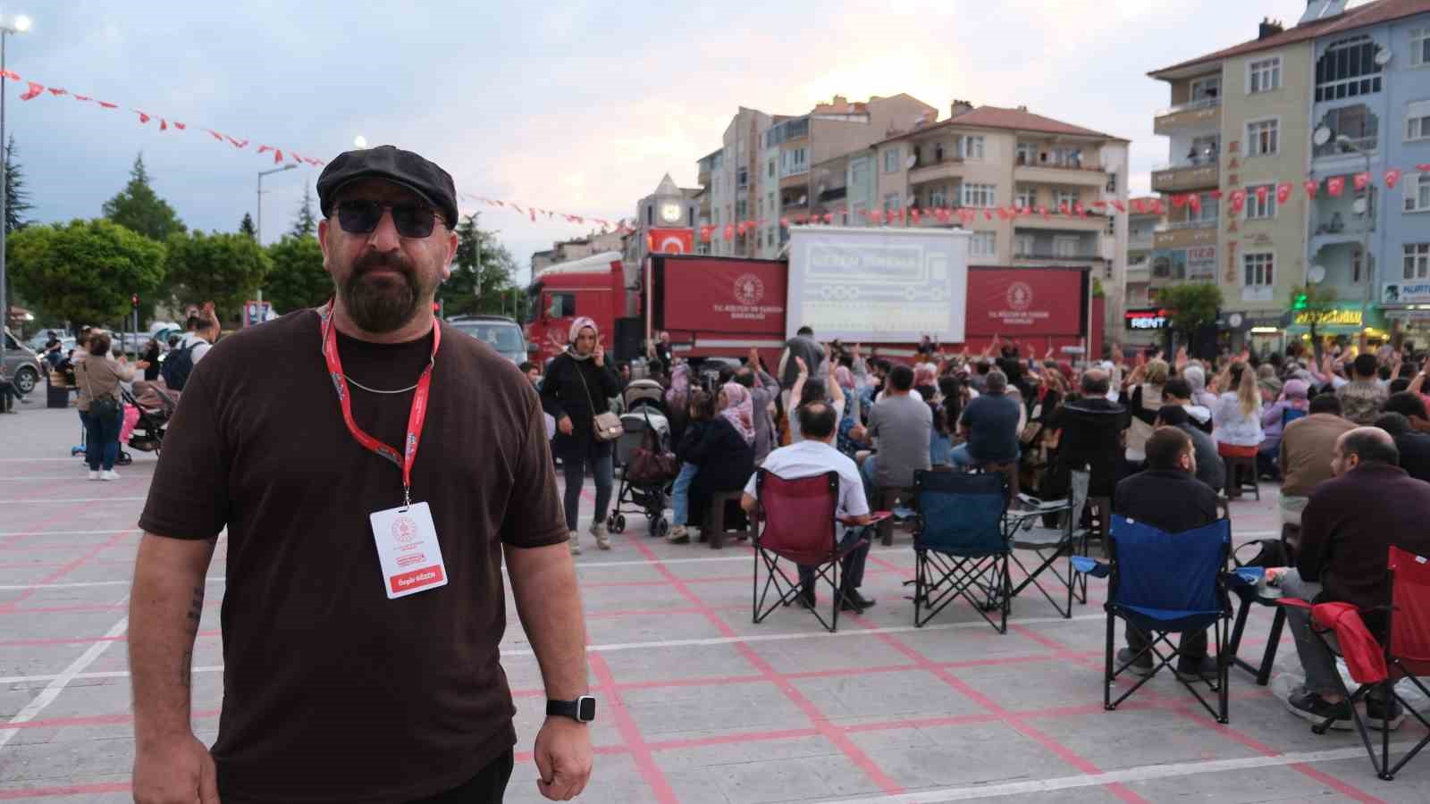 gezen sinema tiri karamanlilarla bulustu 2 EicY2G6J