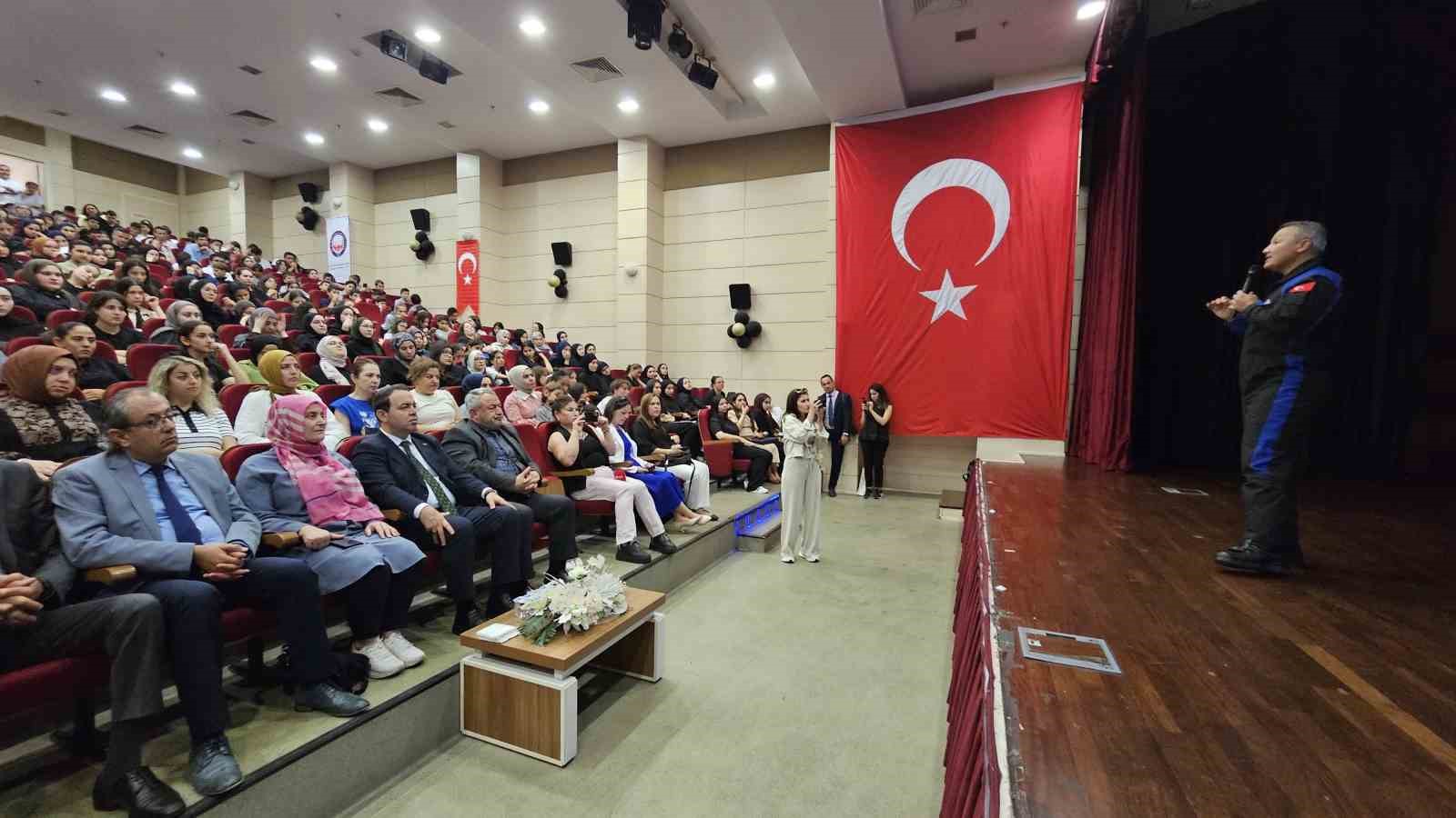 Gezeravcı açıkladı, Türkiye 2027’de Ay’a iniş hamlesine hazırlanıyor 7 gezeravci acikladi turkiye 2027de aya inis hamlesine hazirlaniyor 3 MkGdlhIr