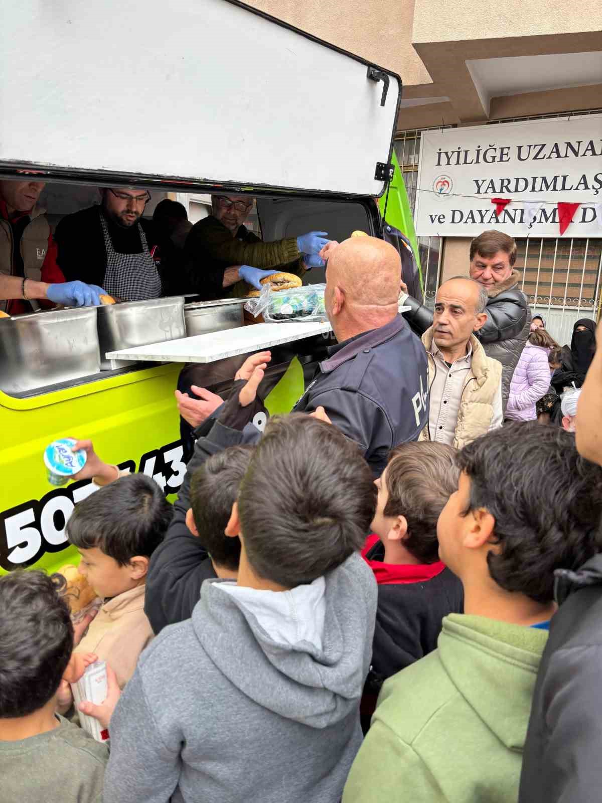 gezici asevi 81 ilde gonullere dokunuyor 3 cCAXYTYb