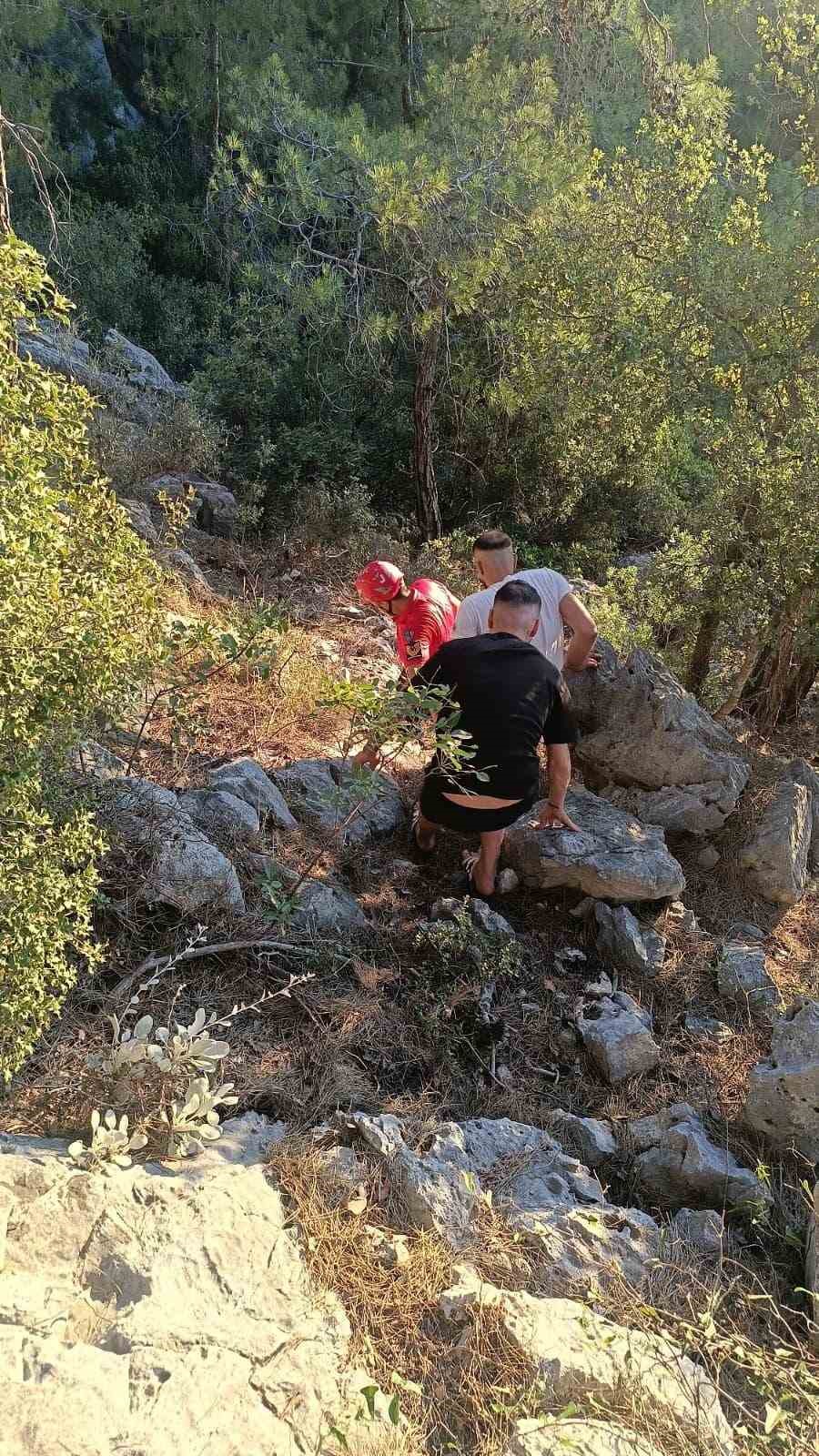 Gezmek için gittikleri Gizli koyda kaybolan 2 kişi JAK timlerince kurtarıldı 5 gezmek icin gittikleri gizli koyda kaybolan 2 kisi jak timlerince kurtarildi 1 aanYbmOe