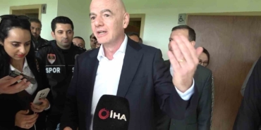 gianni-infantino-iran-milli-takimi-ile-gorustu-mac-oynanacak-gSUdtp7H.jpg