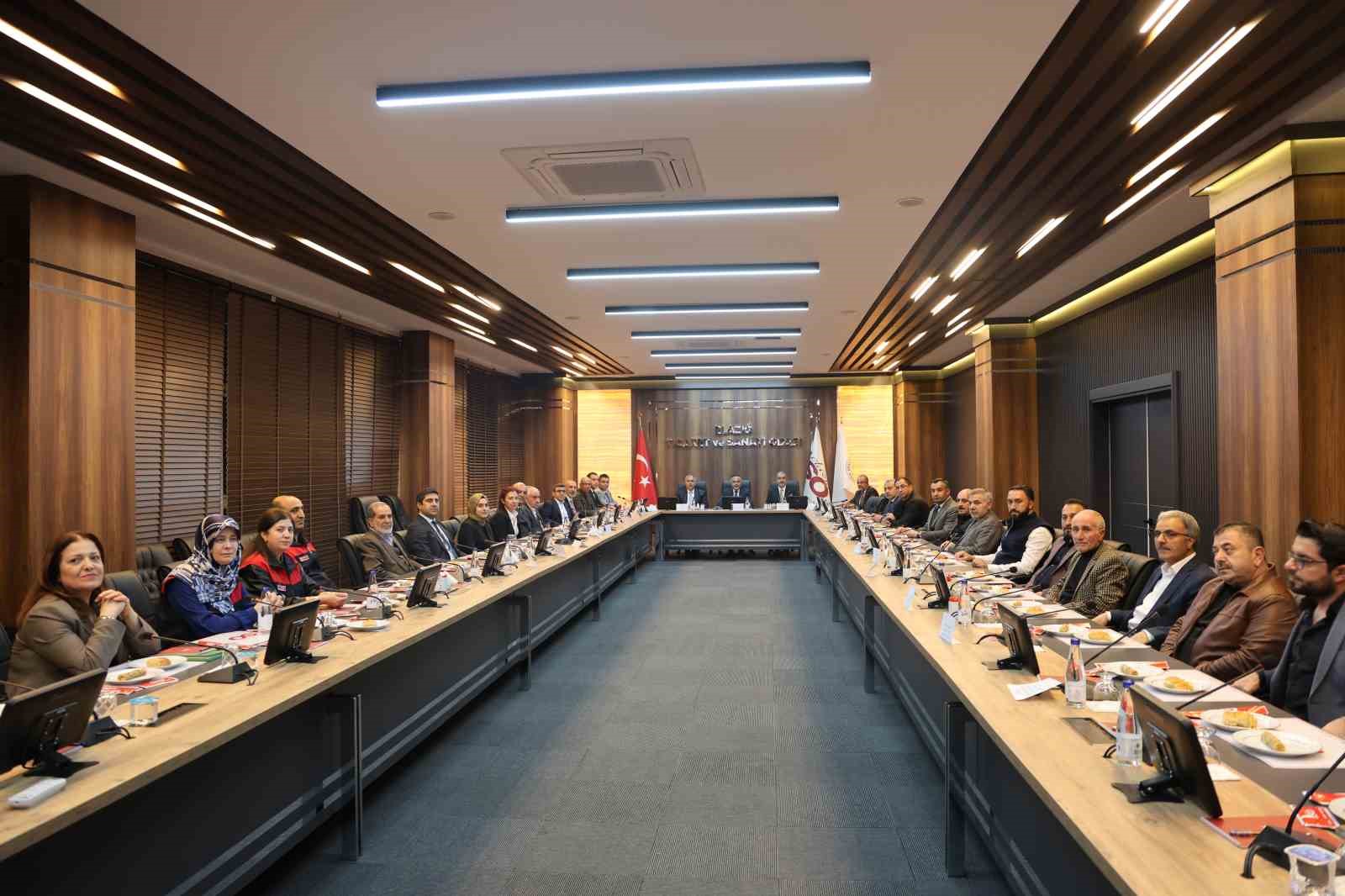 Gıda ve Kontrol Genel Müdürü Dr. Dilber: "Gıda güvenilirliğinde önemli olan ne kadar üretildiği değil, ne kadar sağlıklı tüketilebildiğidir" 7 gida ve kontrol genel muduru dr dilber gida guvenilirliginde onemli olan ne kadar uretildigi KSRQrKzc