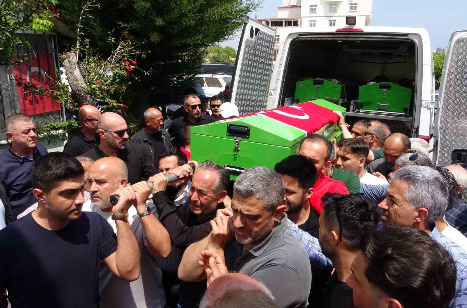 girdigi denizde hayatini kaybeden genc hakem son yolculuguna ugurlandi 3 1I2O589F