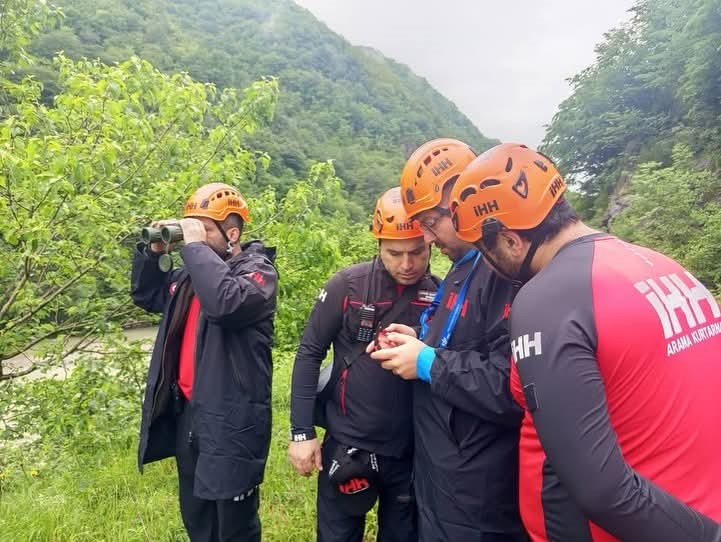 giresunda dereye dusen kisiyi arama calismalari suruyor 2