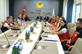Vali Dallı’dan ormanlık alanlara sigara izmariti, cam şişe gibi benzeri malzemeleri atanlara tepki 1 thumbnail