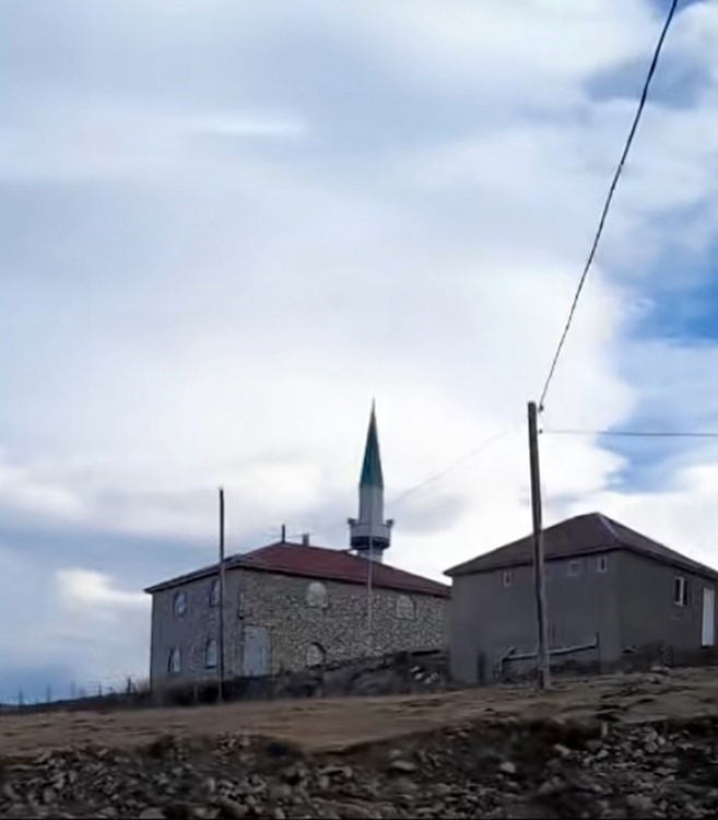 giresunda yildirim dusmesi sonucu evde yangin cikti cami hasar gordu 1 7cFivUMO
