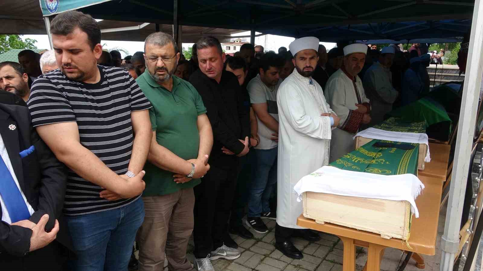 giresundaki kazada hayatlarini kaybeden yildiz ailesi trabzonda son yolculuklarina ugurlandi 3 bmLFXKcA