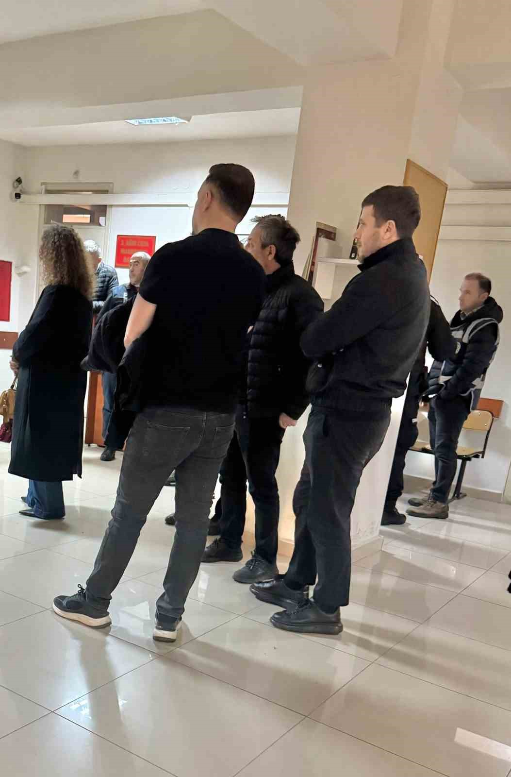 Giresunspor’daki yolsuzluk ve usulsüzlük davaları ağır ceza mahkamesine taşındı 5 giresunspordaki yolsuzluk ve usulsuzluk davalari agir ceza mahkamesine tasindi 1 67kAVFOe