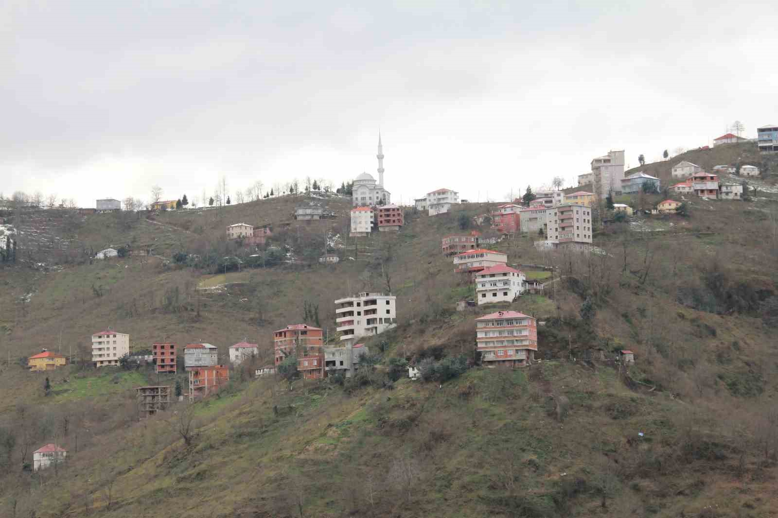 Giresun’un yarım asırlık Muhtarı Ali Emanet: "Mahrumiyet bitti, köylerimiz şehirleşti" 7 giresunun yarim asirlik muhtari ali emanet mahrumiyet bitti koylerimiz sehirlesti 3 ychlczgd