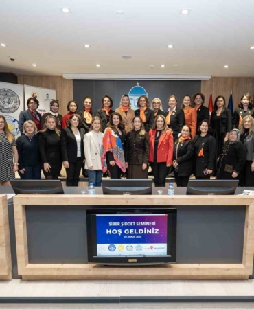 girisimci-kadinlar-siber-siddete-dur-dedi-NX1V1lHd.jpg