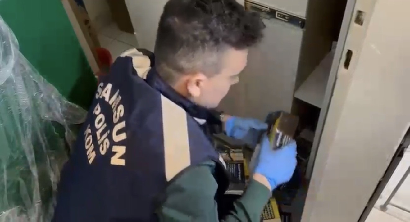 Gizli bölmeli kaçak tütün operasyonu 6 gizli bolmeli kacak tutun operasyonu 2 6kDZSQEq